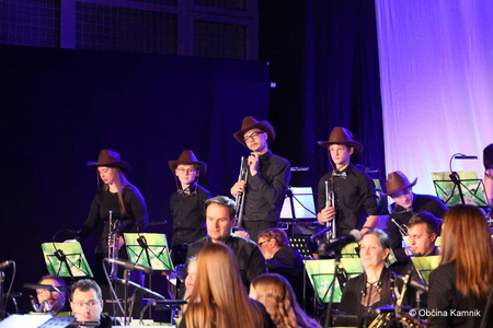 Melodije s filmskega platna in odra navdušile Tuhinjsko dolino (4)